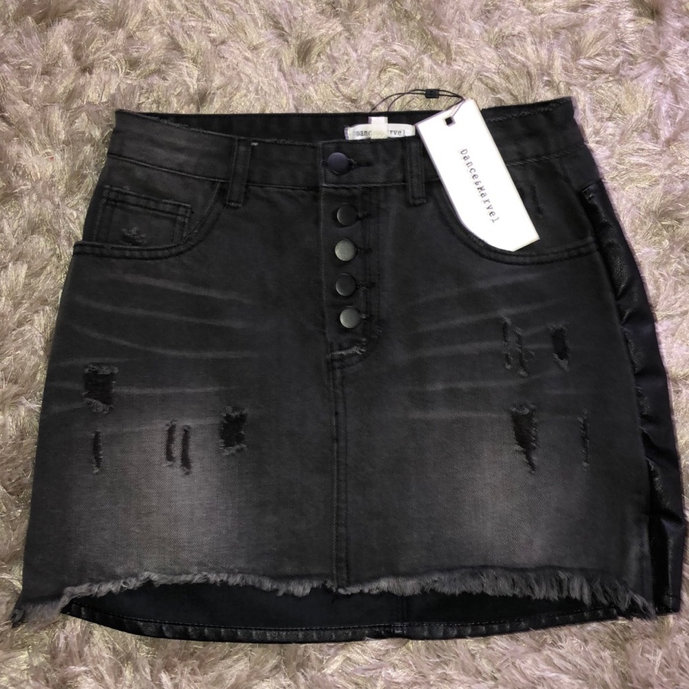 Dance & Marvel skirt (NEVER WORN)